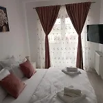 Ariel Apartment - Balcony & Free Parking
