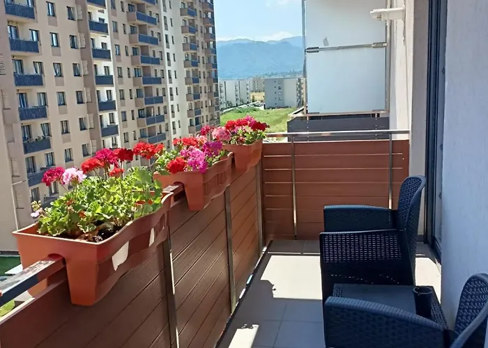 Ariel Apartment - Balcony & Free Parking